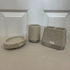Bundle: 3-Piece Bathroom Accessories